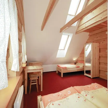 Three-bedroom Holiday In Casa vacanze Partizanska lupca